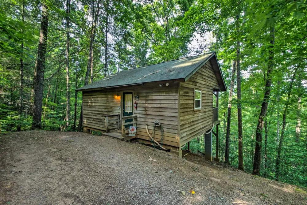 Cabin #1- Gone Fishing interior